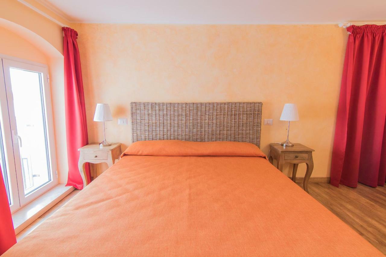 Apollo Syracuse